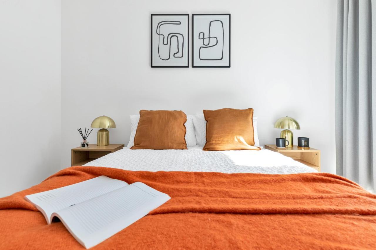 Modern Luxe Apt Just 10 Mins From Tower Bridge! Easy Access To Tube And Bus London Exteriör bild