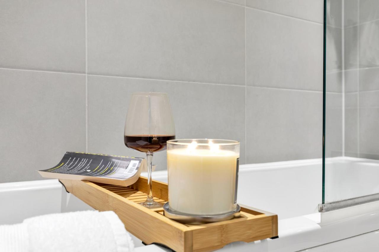Modern Luxe Apt Just 10 Mins From Tower Bridge! Easy Access To Tube And Bus London Exteriör bild