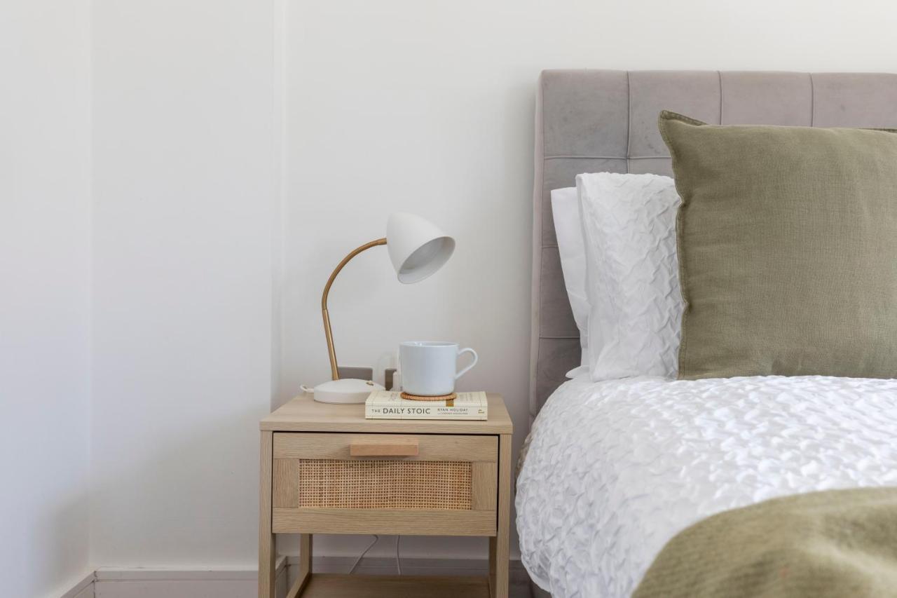 Modern Luxe Apt Just 10 Mins From Tower Bridge! Easy Access To Tube And Bus London Exteriör bild