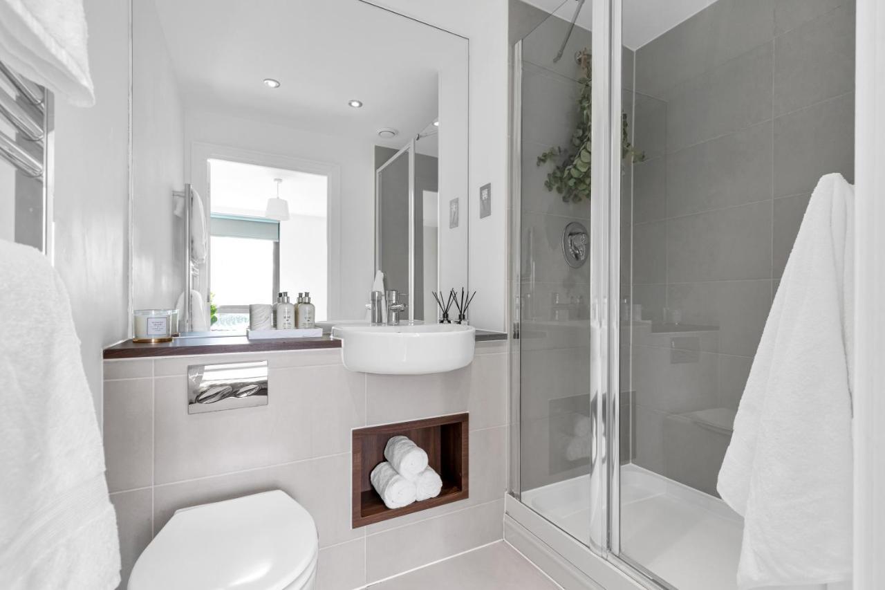 Modern Luxe Apt Just 10 Mins From Tower Bridge! Easy Access To Tube And Bus London Exteriör bild