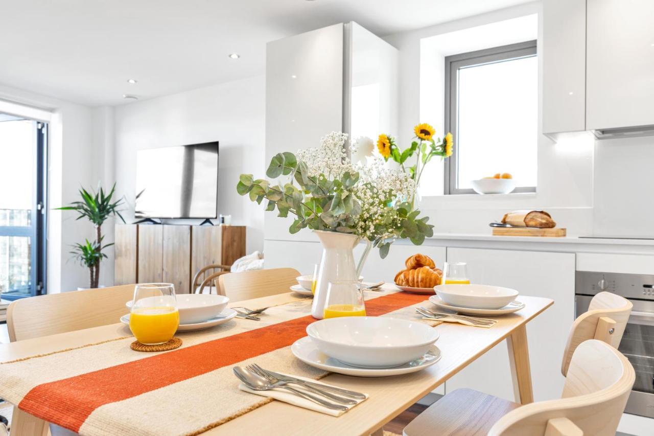 Modern Luxe Apt Just 10 Mins From Tower Bridge! Easy Access To Tube And Bus London Exteriör bild