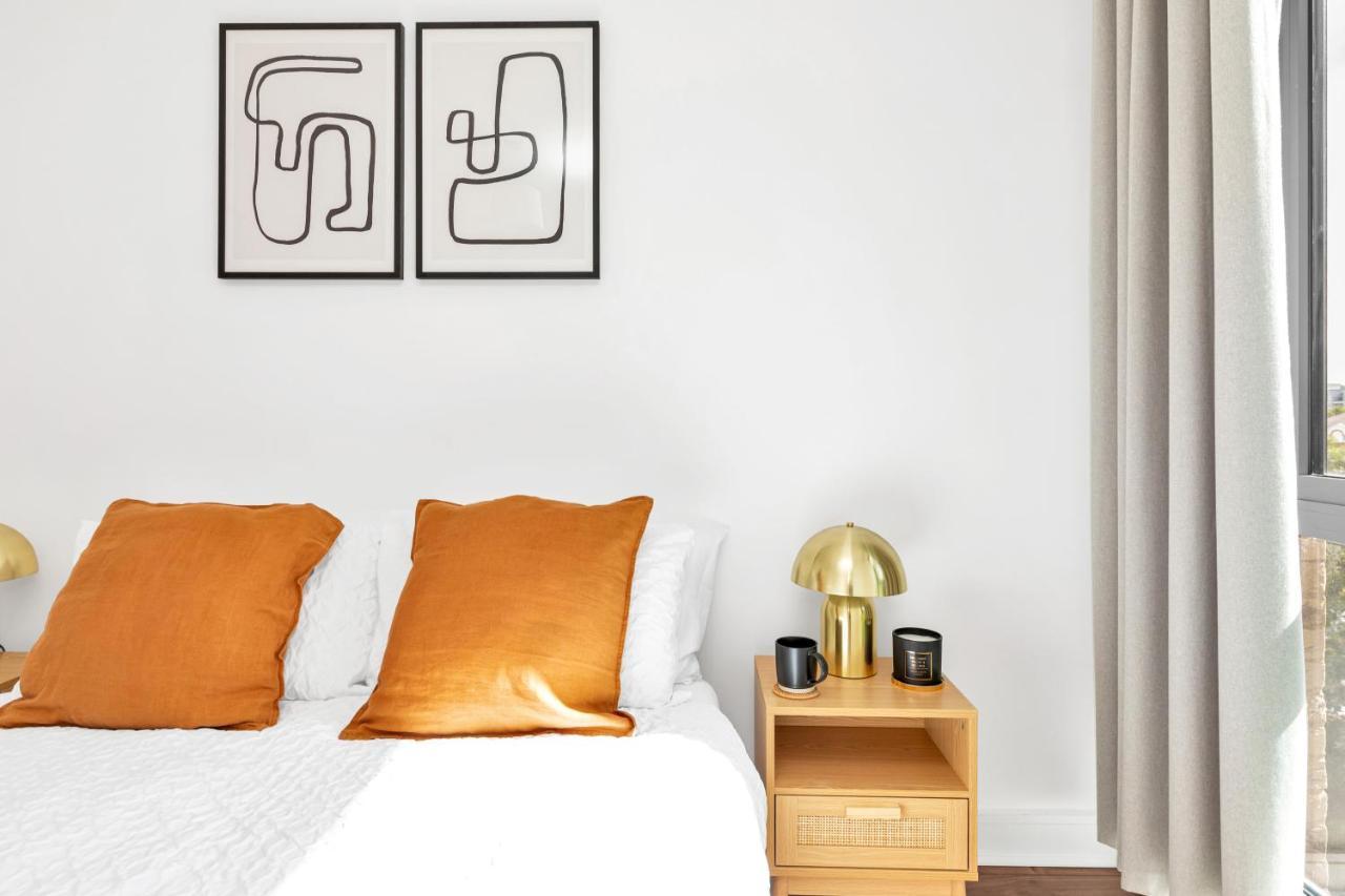 Modern Luxe Apt Just 10 Mins From Tower Bridge! Easy Access To Tube And Bus London Exteriör bild