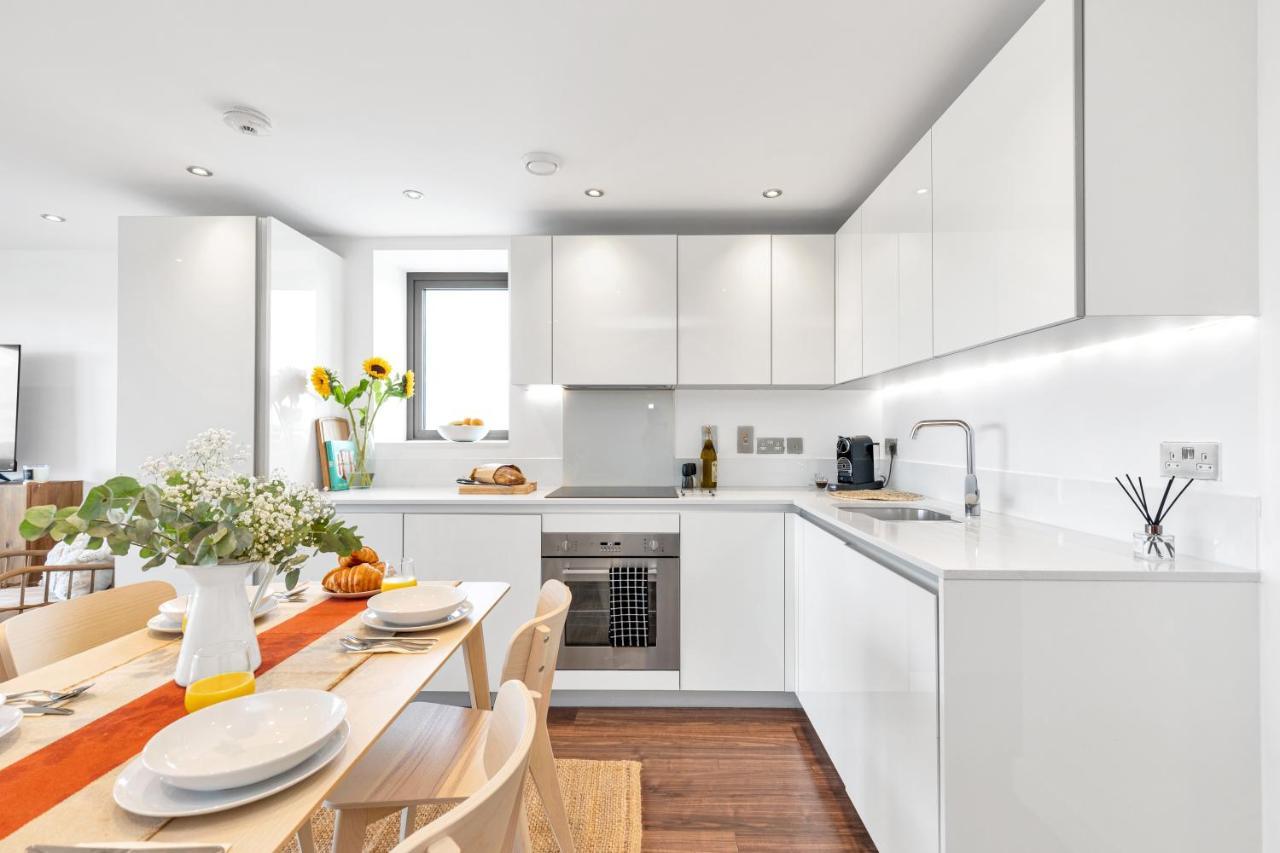 Modern Luxe Apt Just 10 Mins From Tower Bridge! Easy Access To Tube And Bus London Exteriör bild