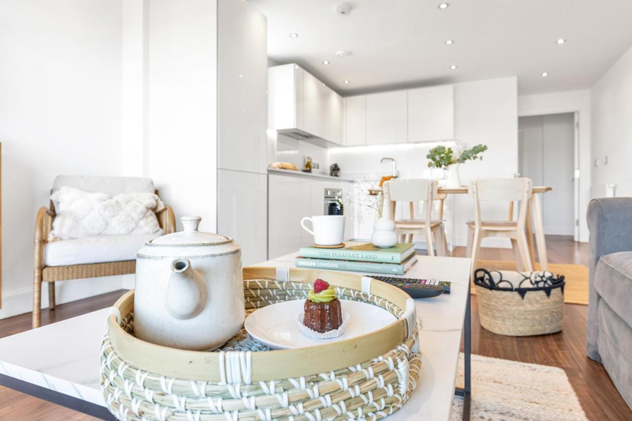 Modern Luxe Apt Just 10 Mins From Tower Bridge! Easy Access To Tube And Bus London Exteriör bild